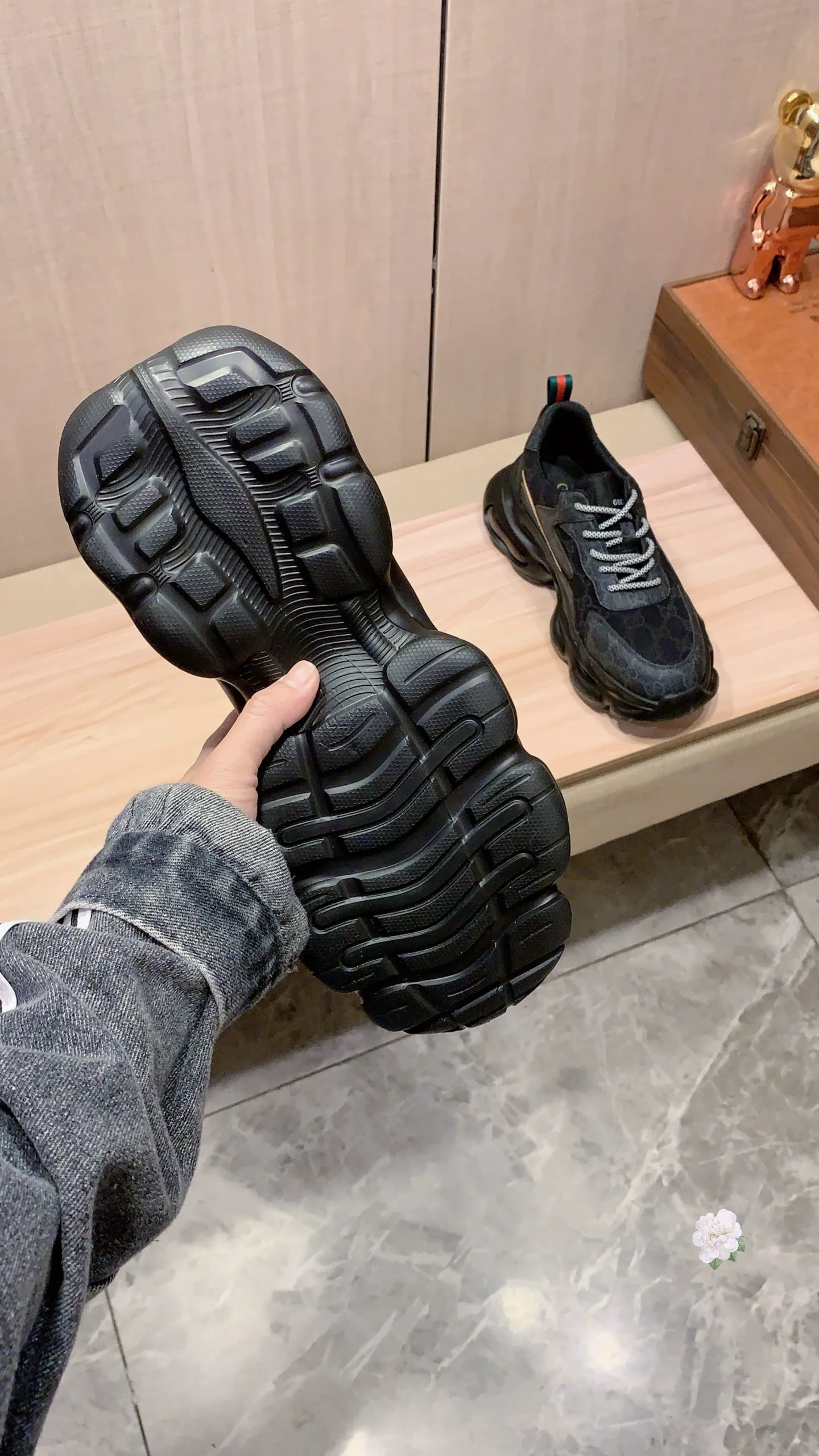 Men's men's shoes💰460💰💰🎩🎩[Lightning][Lightning] "Gucci*" latest • popular casual shoes, top brand [seduce] luxury ~ purchasing agency, top ~ quality. [Strong] The upper is made of imported breathable cowhide with material ➕ breathable sheepskin feet (•) and fine workmanship. The original stylish and stylish soft rubber wear-resistant and non-slip outsole is light and comfortable on the feet. The real thing looks better when photographed. 012: code: 38-44, 4️⃣ colors selected